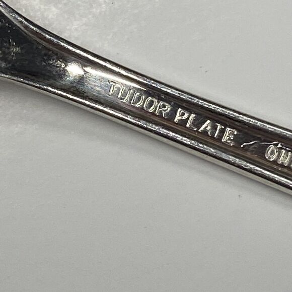 11 Tudor Plate Oneida Community Small Forks Flatware Queen Bess II Floral - Picture 9 of 11